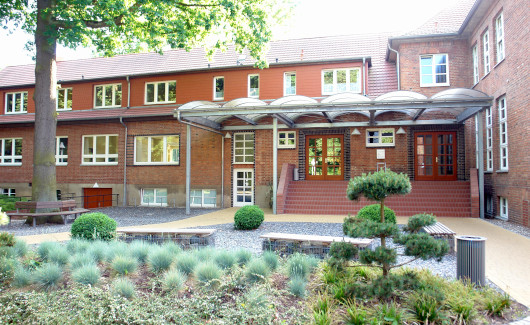 Sportschule_Guestrow_Eingang Bild